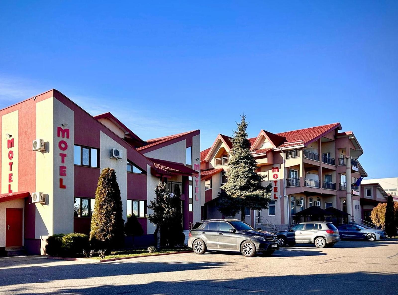 Hotel Levisticum Bacau Exterior photo